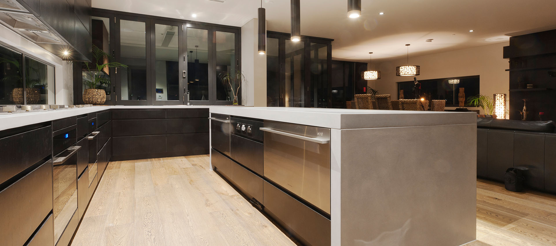 Croydon-Custom-Home_0007_INT140611-021